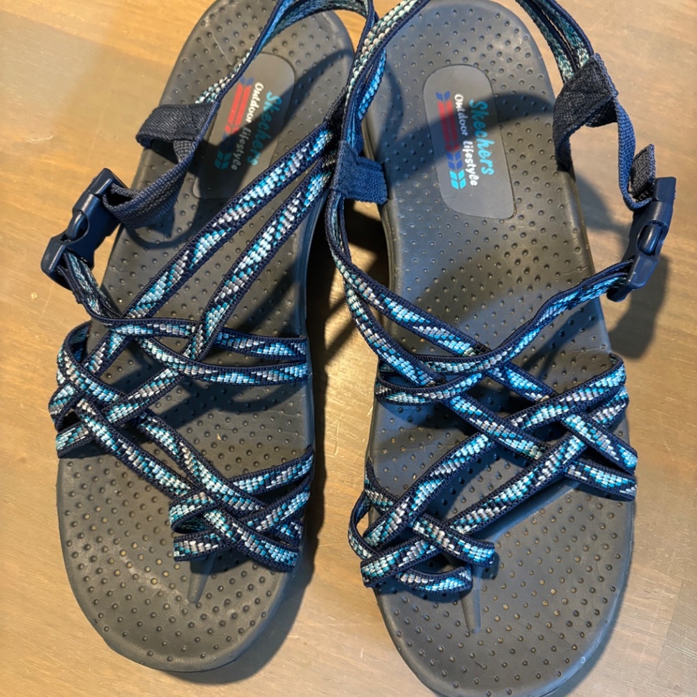 Sketchers sandals - Picture 2 of 3